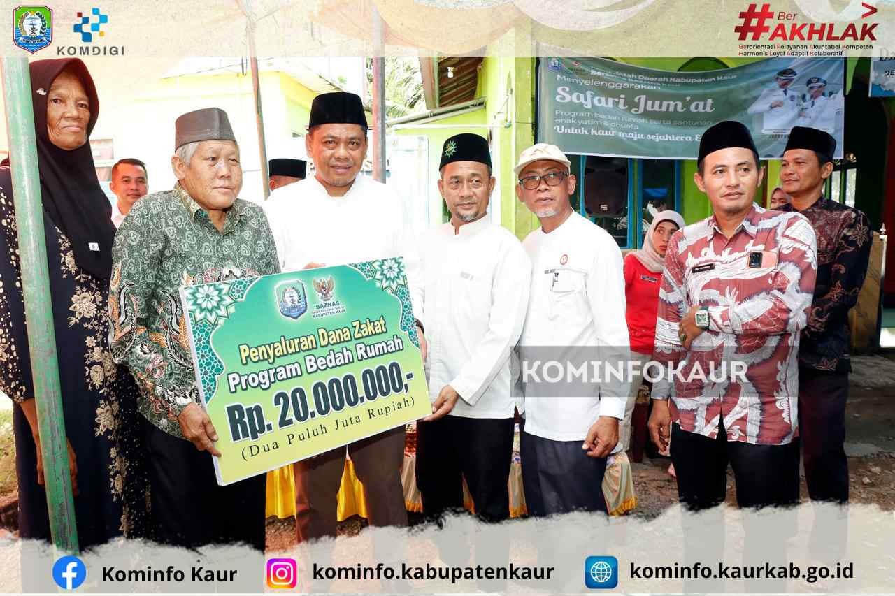 Baznas Salurkan Bantuan Bedah Rumah dan Santuni 100 Mustahik, Sekda: Ini Dari Zakat ASN