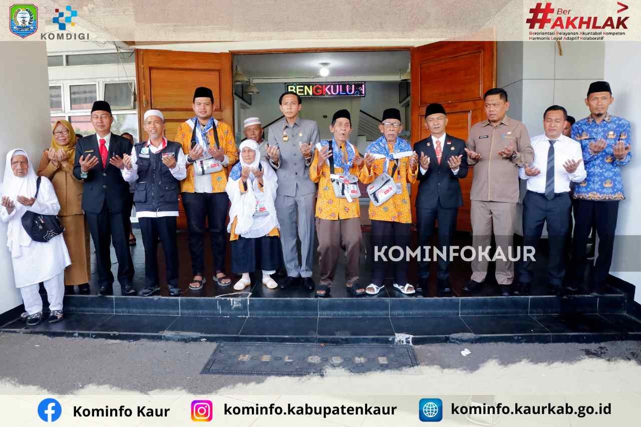 Empat Calon Jemaah Haji Asal Kaur Dilepas, Ini Pesan Tegas Bupati