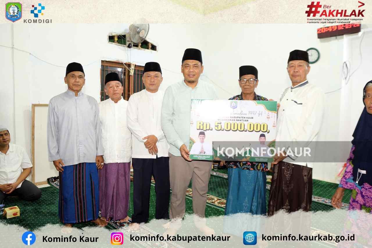 Safari Ramadan di Talang Jawi I, Sekda Kaur Paparkan Capaian Satu Tahun Gusril–Hamid 