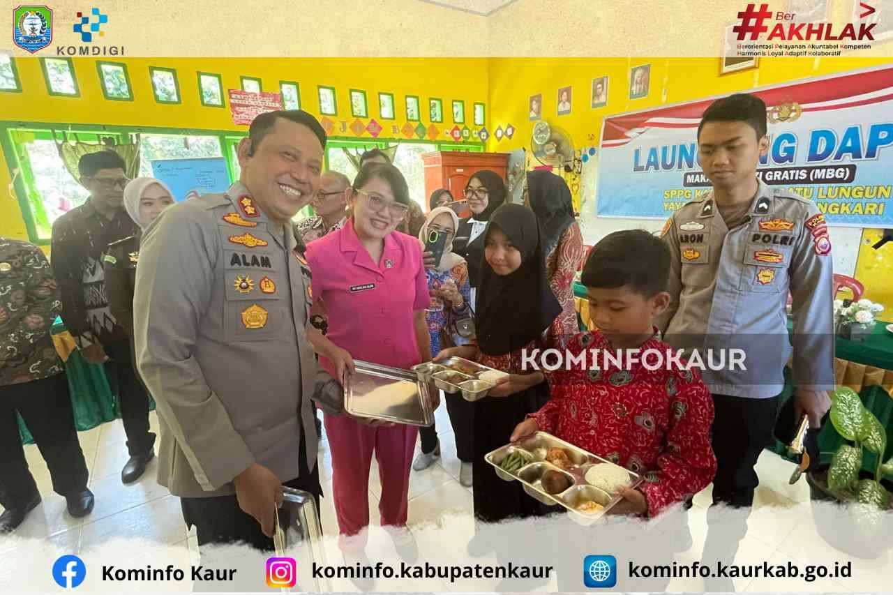 Launching MBG di SDN 34 Kaur, SPPG Polri Distribusikan 1.061 Porsi di Kecamatan Nasal