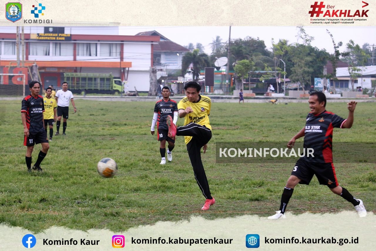 Bupati Gusril dan Wabup Ikut Cetak Gol, PS Pemda Kaur Menang Telak  4-0