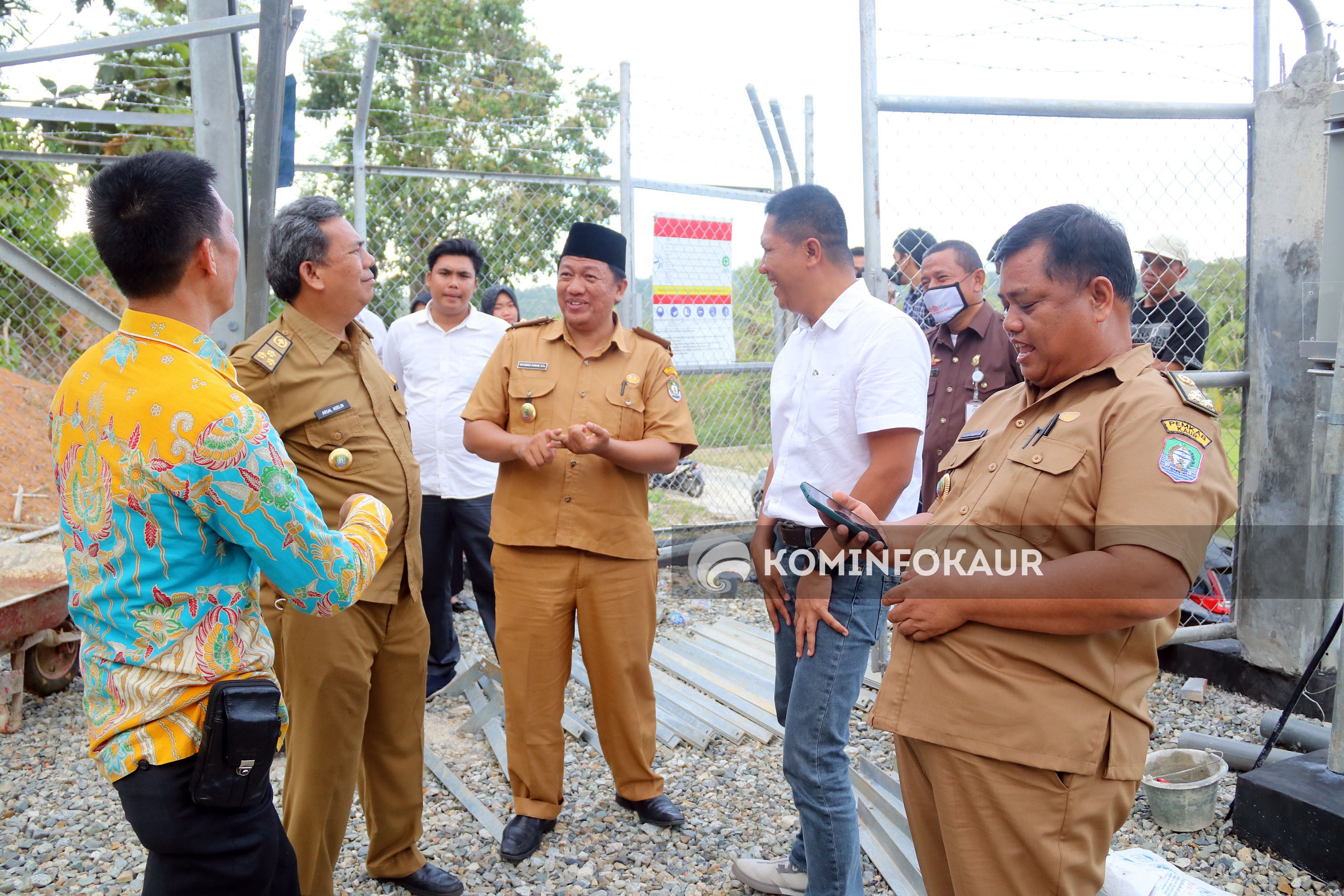 Sinyal Masih Lemot, GM Telkom Sambangi Tower BTS Kinal