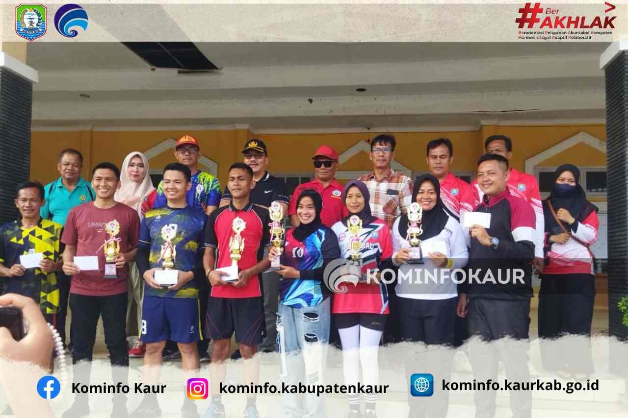 Tim Polres Kaur dan Tim RSUD Juarai Turnamen Bola Voli Antar OPD, BUMN dan Instansi Vertikal