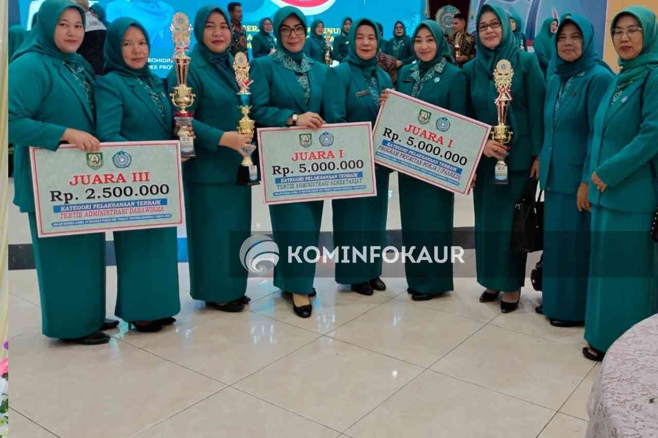 Puncak Peringatan HKG PKK Ke-51, TP PKK Kabupaten Kaur Boyong Tiga Piala