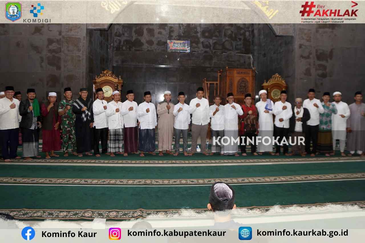 Refleksi Akhir Tahun, Pemda Kaur Gelar Dzikir Akbar dan Santuni 105 Anak Yatim