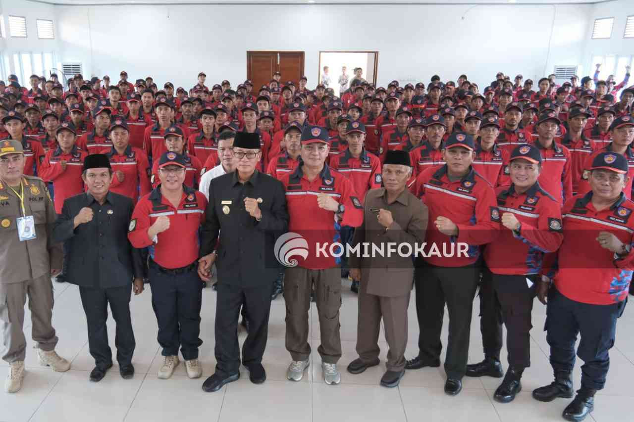 390 Relawan Damkar Kabupaten Kaur Dikukuhkan, Bupati : Pantang Pulang Sebelum Padam