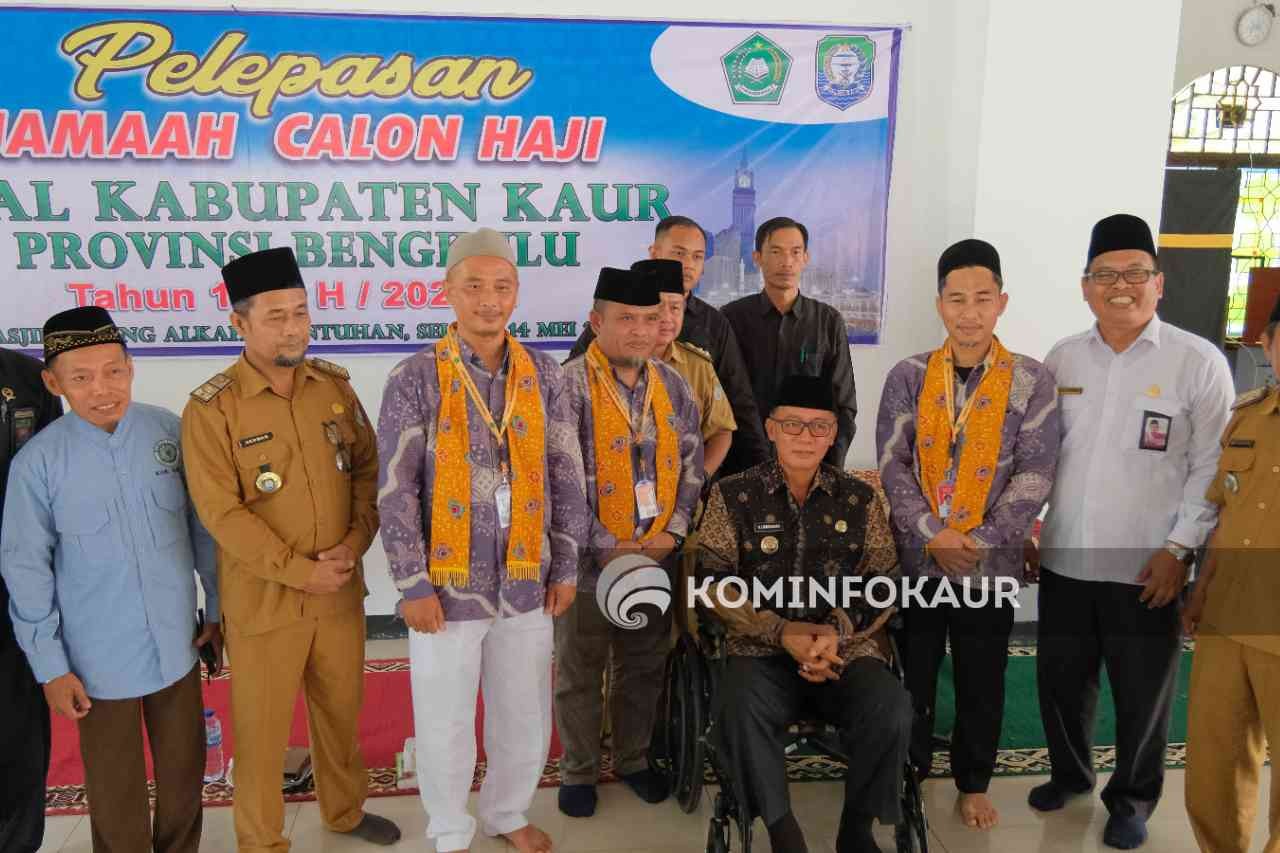 Lepas 98 Jemaah Calon Haji Asal Kabupaten Kaur, Simak Pesan Bupati Lismidianto