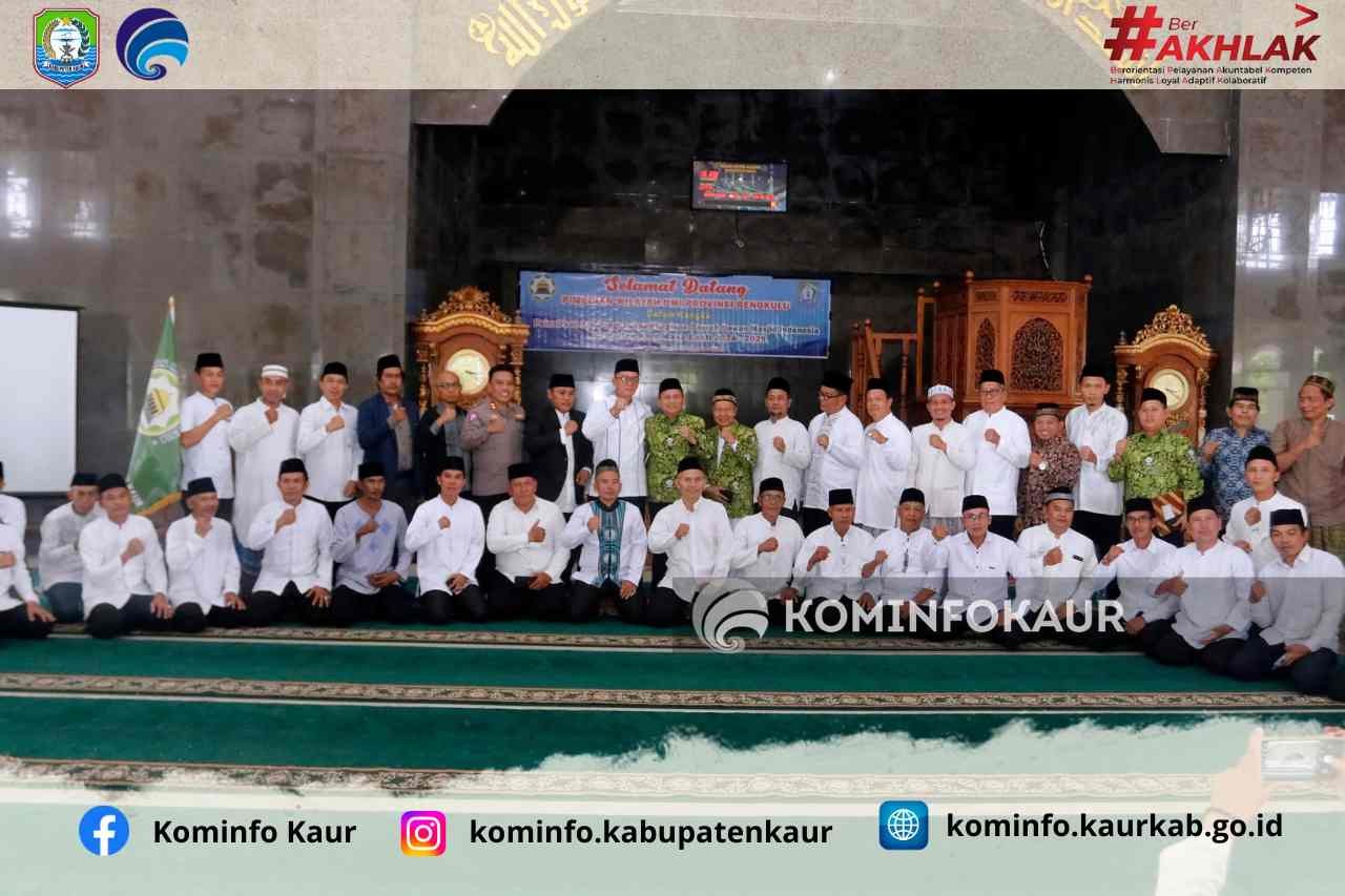 Kukuhkan Pengurus Daerah DMI Kabupaten Kaur, Hamka : Memakmurkan dan Dimakmurkan Masjid