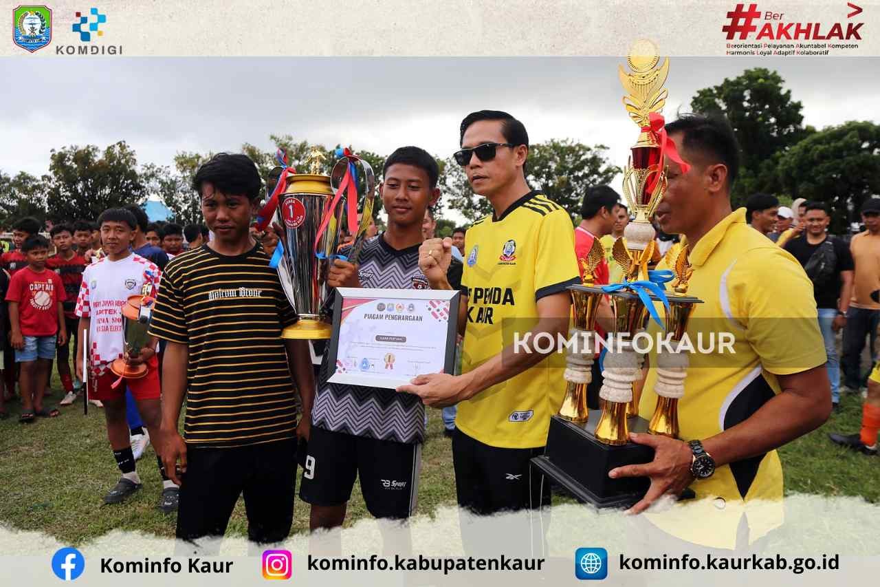 Bupati Kaur Tutup Liga I SSB KU-14, Dorong Pembinaan Sepak Bola Usia Dini