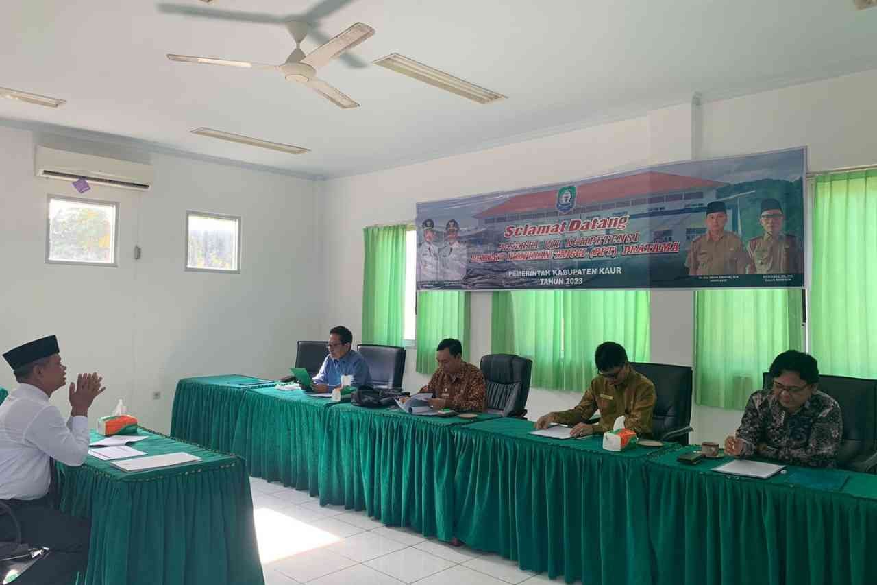 Tujuh Peserta Ujikom Presentasi Makalah dan Tes Wawancara 