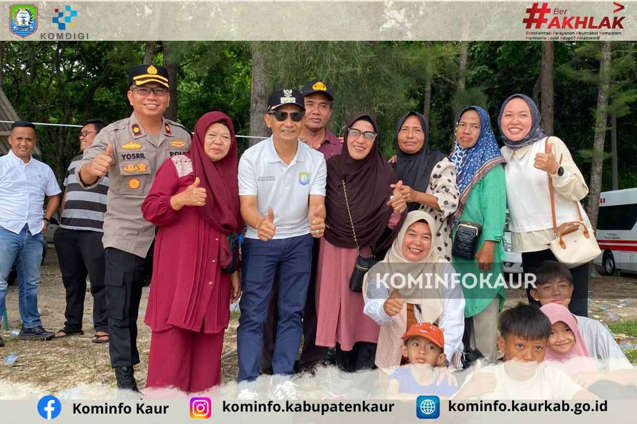 Pantai Laguna Ramai di Awal Tahun, Wabup Abdul Hamid Sapa Wisatawan dan Cek Pos Yan