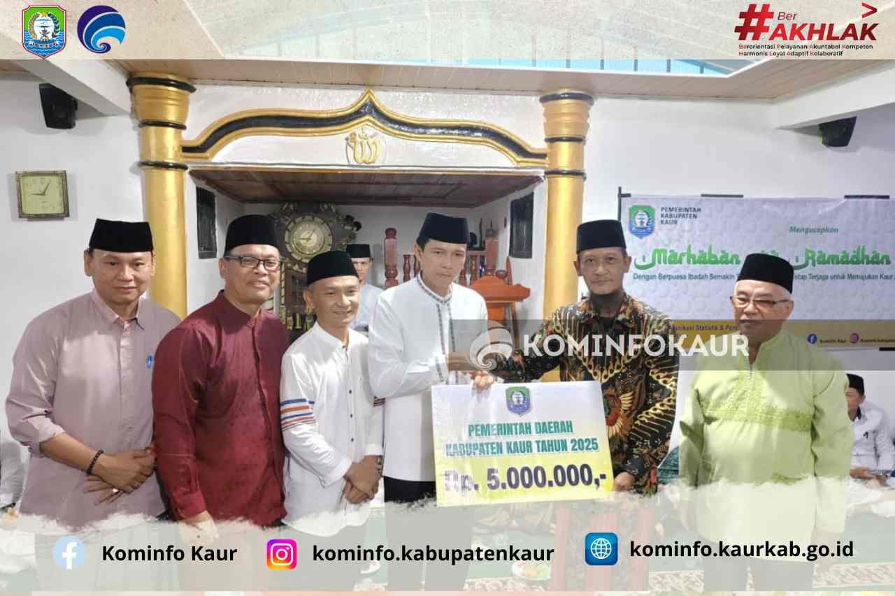 Giliran Masjid Al-Ikhlas Desa Ulak Bandung  Disambangi Bupati Kaur 