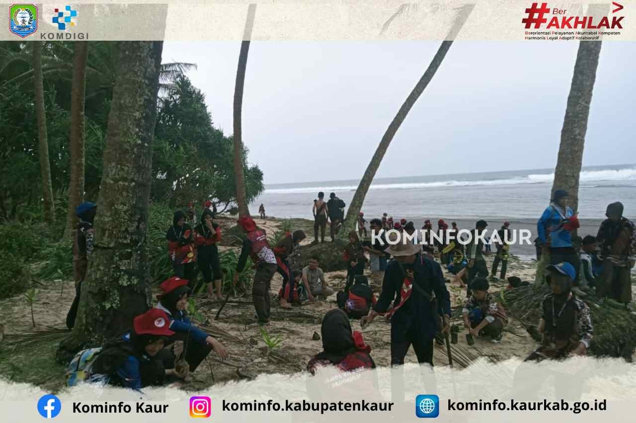 Hijaukan Pantai Pengubaian, Peserta Jamda Bengkulu VII Tanam 600 Bibit Mangrove