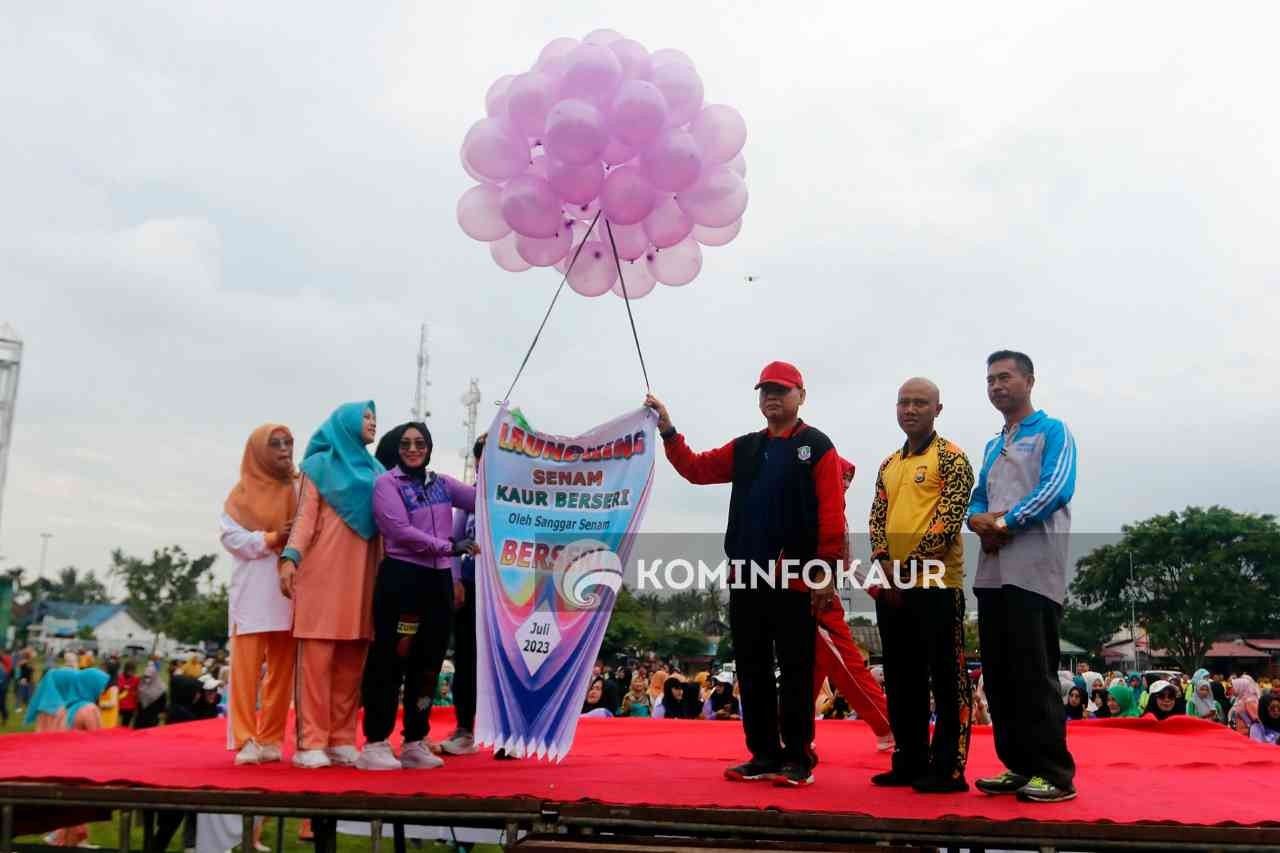 Launching Senam Kaur BERSERI, Sekda : Olahraga Menyehatkan Badan