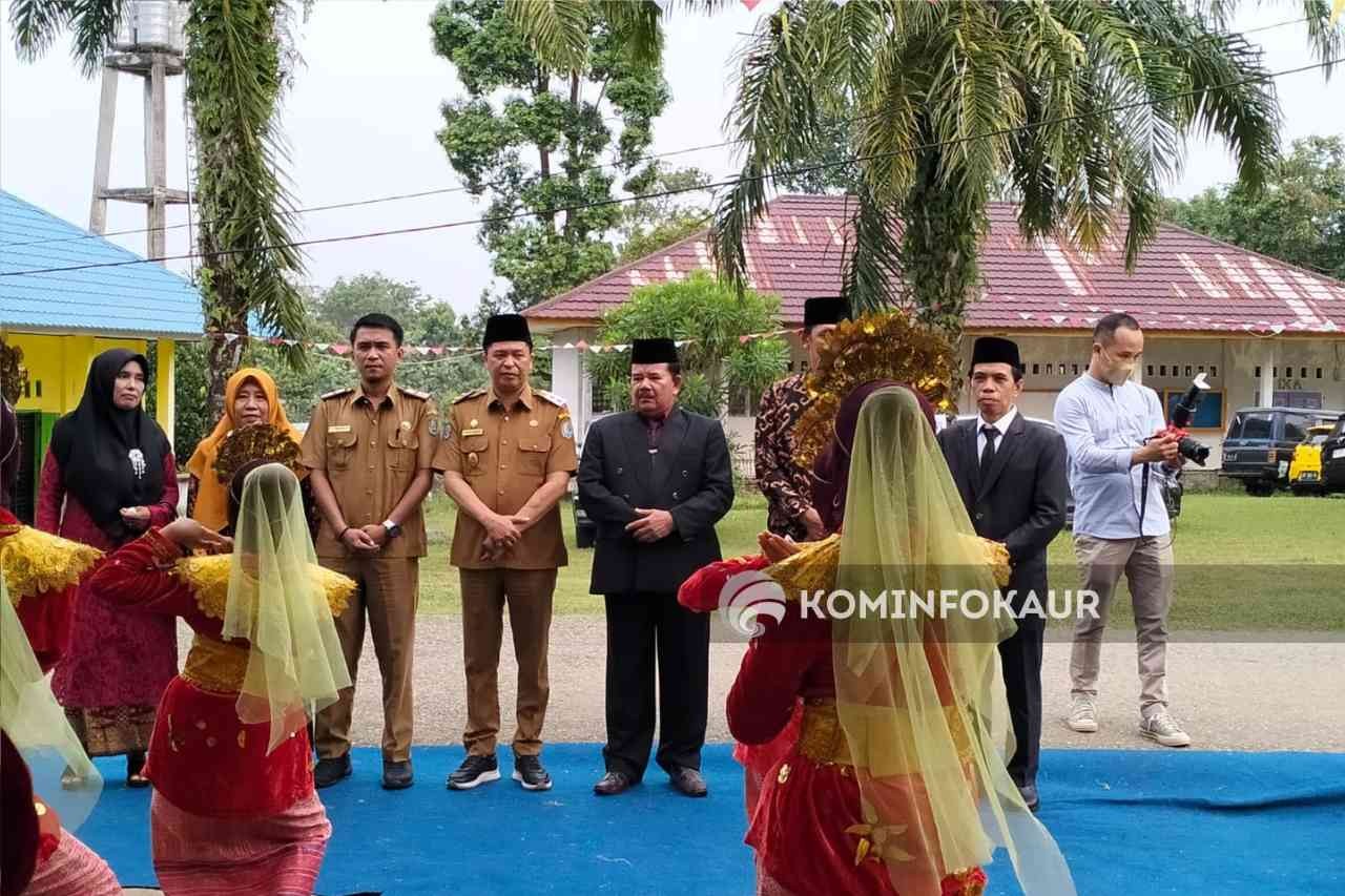 Wabup Lepas 91 Siswa Kelas IX SMPN 35 Berasrama 