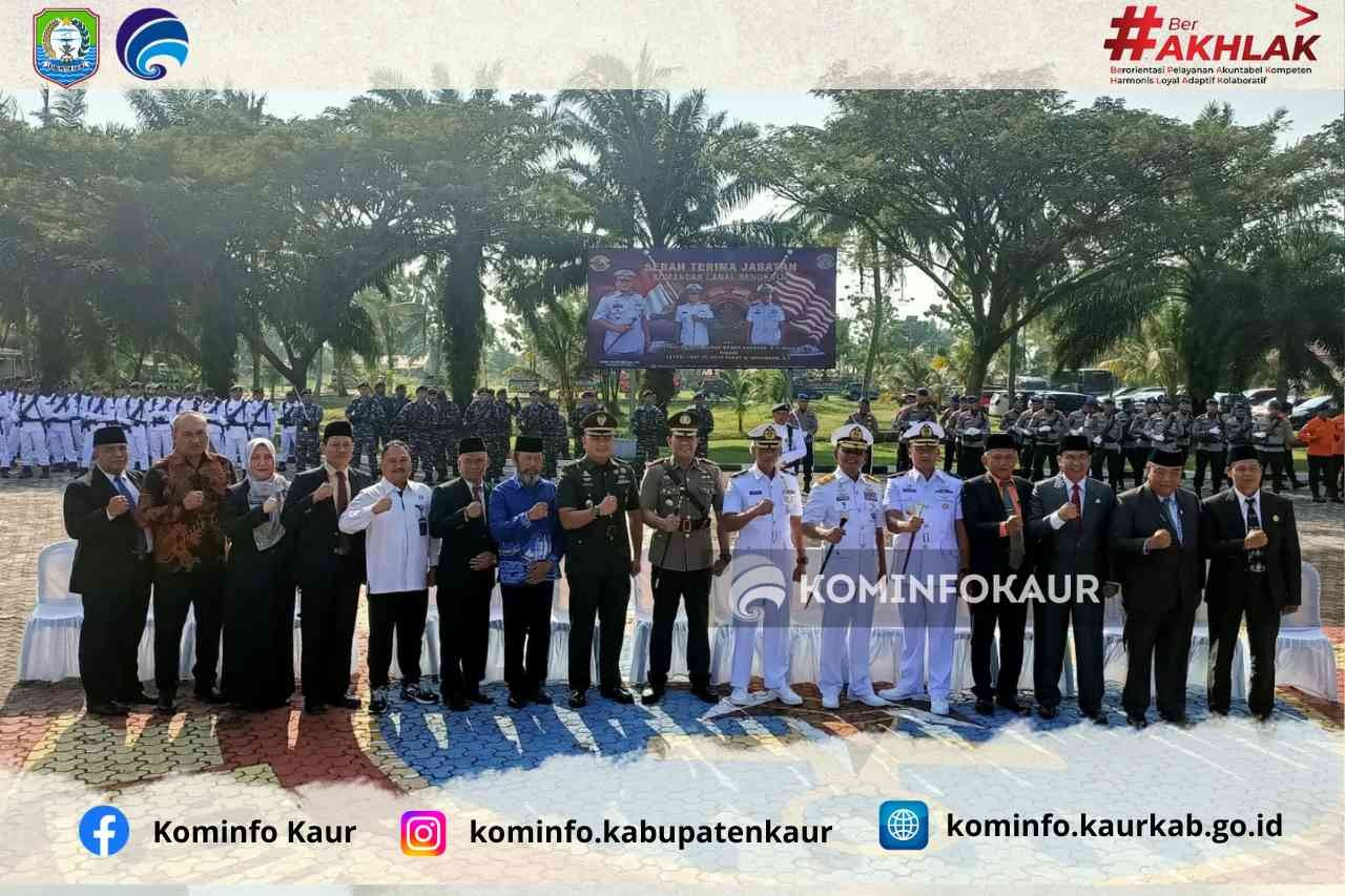 Sertijab Komandan Lanal Bengkulu, Ini Harapan Asisten I 