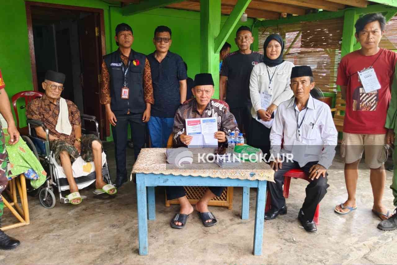 Gunakan Hak Pilih di TPS 01 Desa Pulau Panggung, Ini Pesan Bupati Kaur