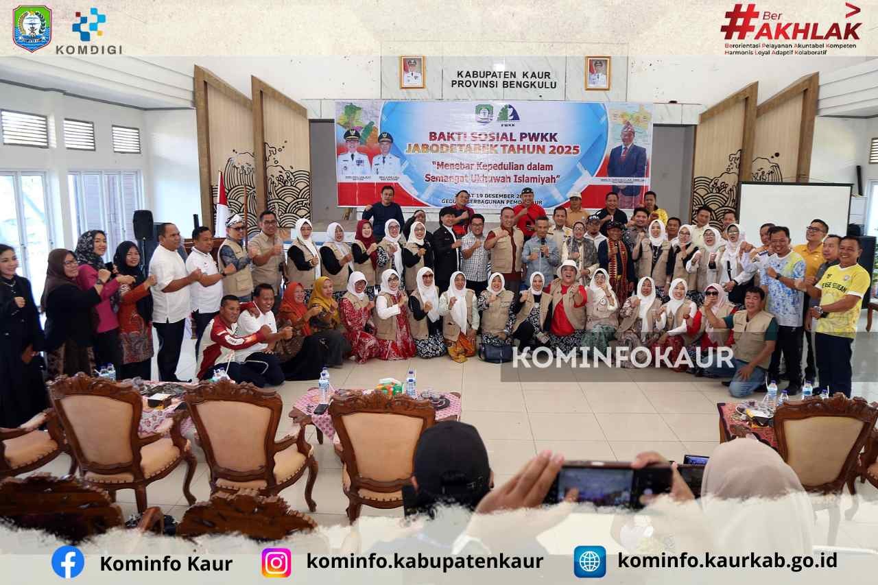 PWKK Jabodetabek Pulang Kampung, Tebar Kepedulian Lewat Bakti Sosial 