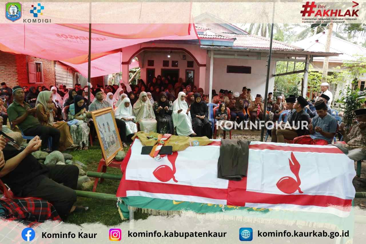 Bentuk Penghormatan, Wabup Abdul Hamid Turut Antar Tokoh Pramuka ke Peristirahatan Terakhir