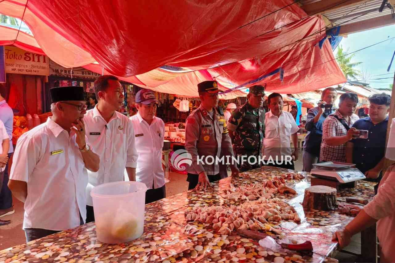 Sidak Pasar Inpres, TPID Pantau Harga Komoditi Pangan 