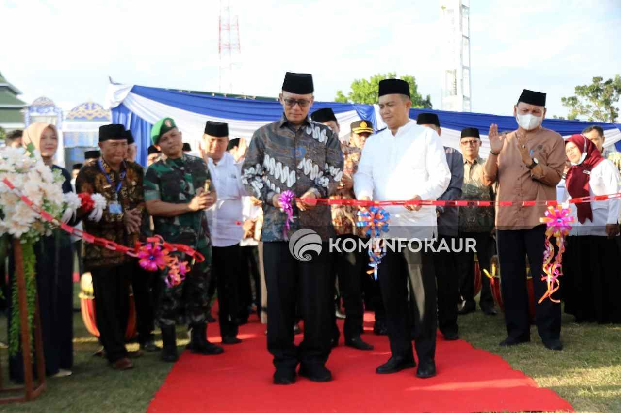 Pasar Rakyat Di Arena MTQ, Bupati : Langkah Awal Kebangkitan UMKM Pasca Pandemi