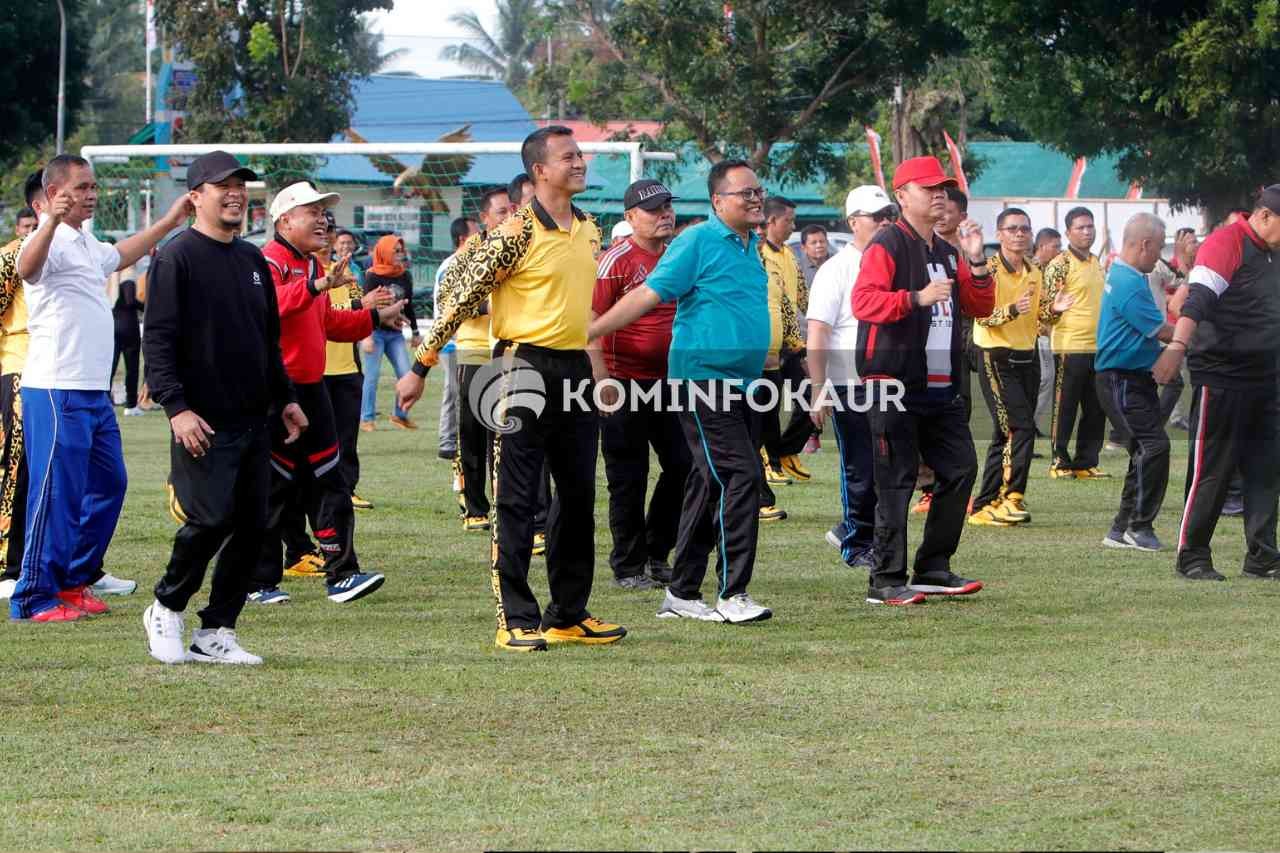 Senam Bersama, Wabup : Untuk Kesehatan dan Ajang Silaturahmi 