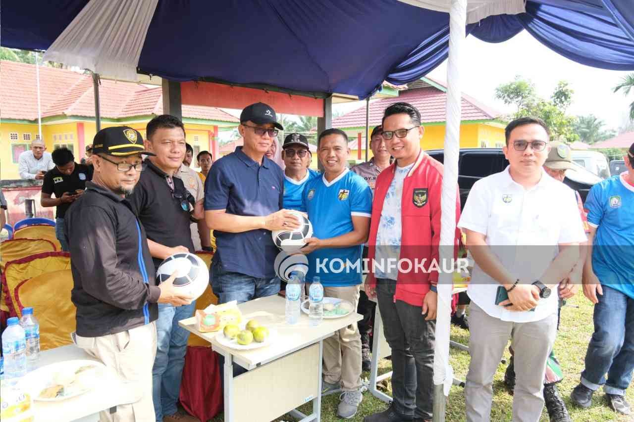 Dibuka Bupati Lismidianto, 13 Kesebelasan Berlaga di KNPI Cup 2023 