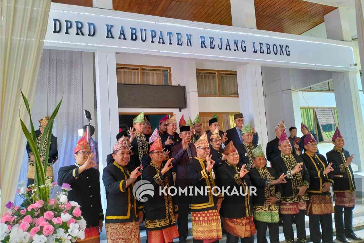 Hadiri Paripurna HUT Ke-143 Kota Curup, Wabup : Semoga Menjadi Kabupaten Yang BERCAHAYA 