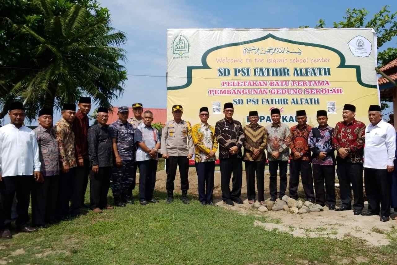 Gratiskan Uang Bulanan anak Yatim, Uang Pendaftaran dan Uang Pembangunan 
