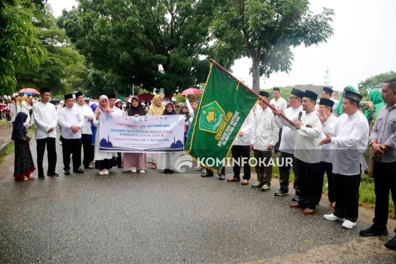Dilepas Asisten III, Ratusan Peserta Ramaikan Pawai Taaruf Sambut Ramadan 1445 H