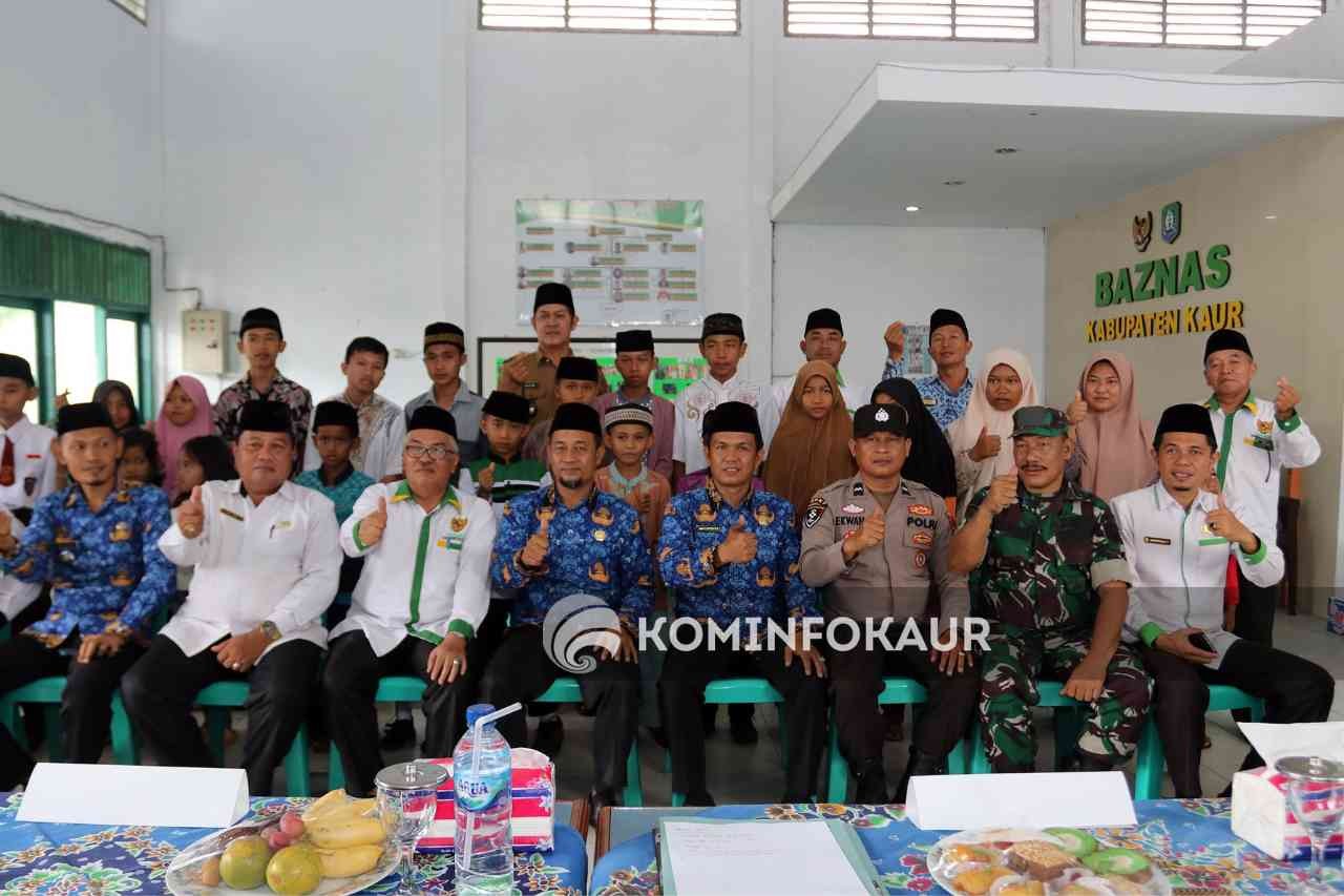 Peringati HUT Ke-22, BAZNAS Kaur Santuni 100 Anak Yatim