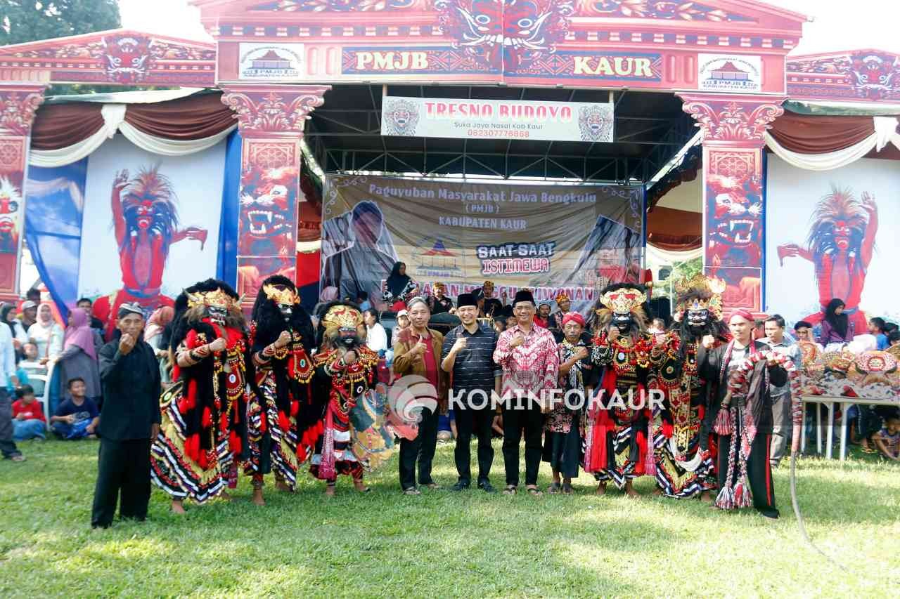 Seru, Pagelaran Minggu Kliwonan Kuda Kepang PMJB 