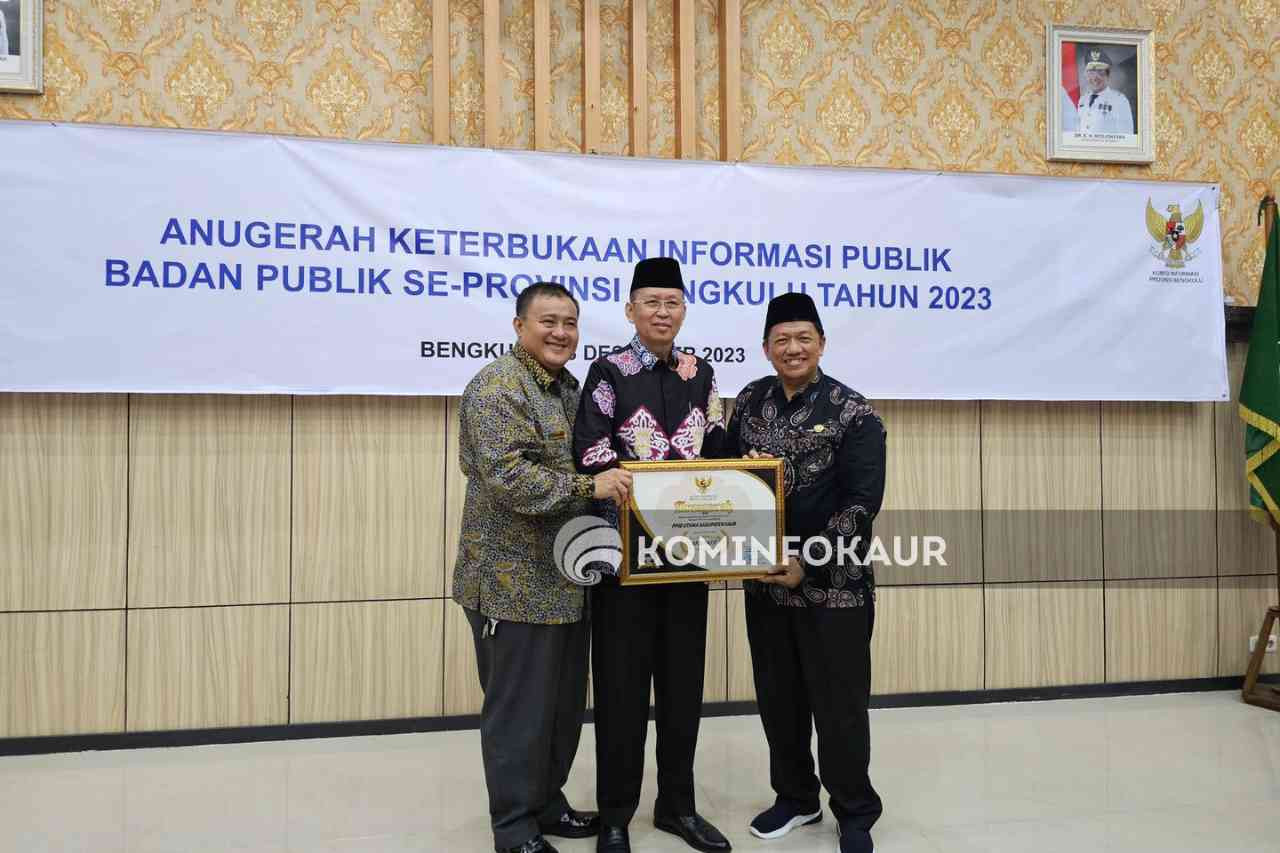 Pemkab Kaur Raih Penghargaan Kabupaten Informatif