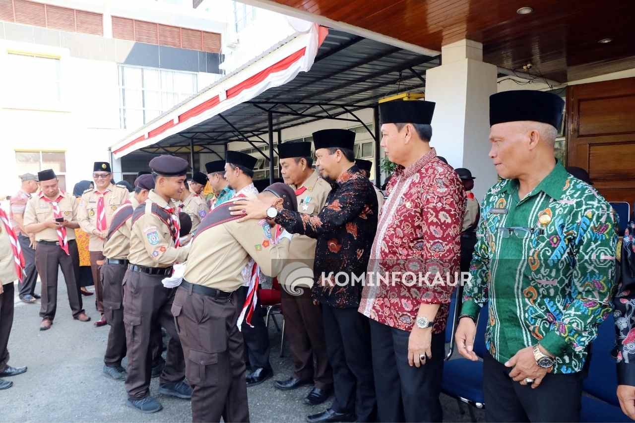 Lepas 18 Pramuka Penggalang Ikuti Jamnas XI, Wabup Titip Pesan Ini
