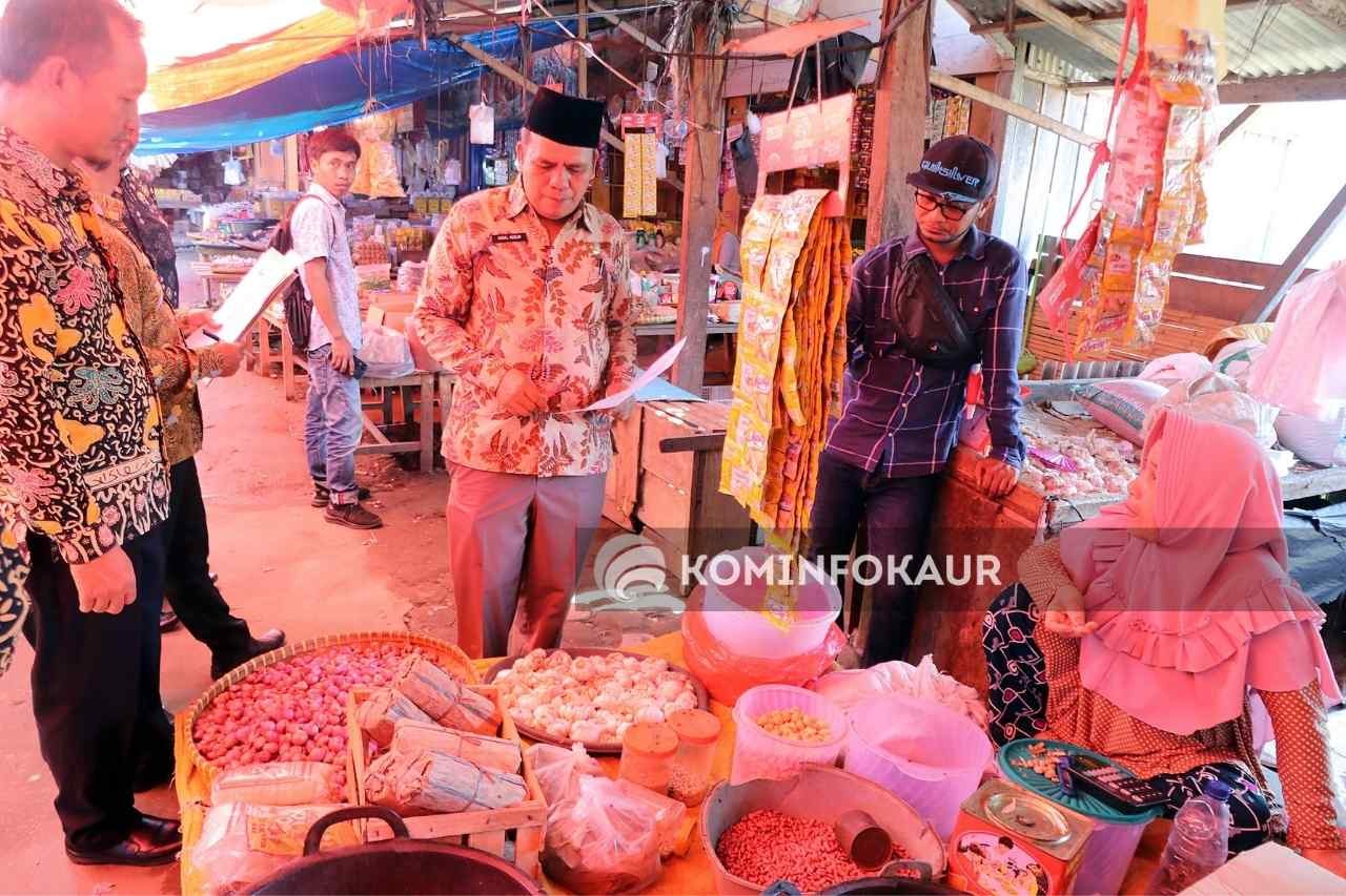 Sidak ke Pasar Impres, Arsal : Harga Masih Stabil Pasca Kenaikan BBM