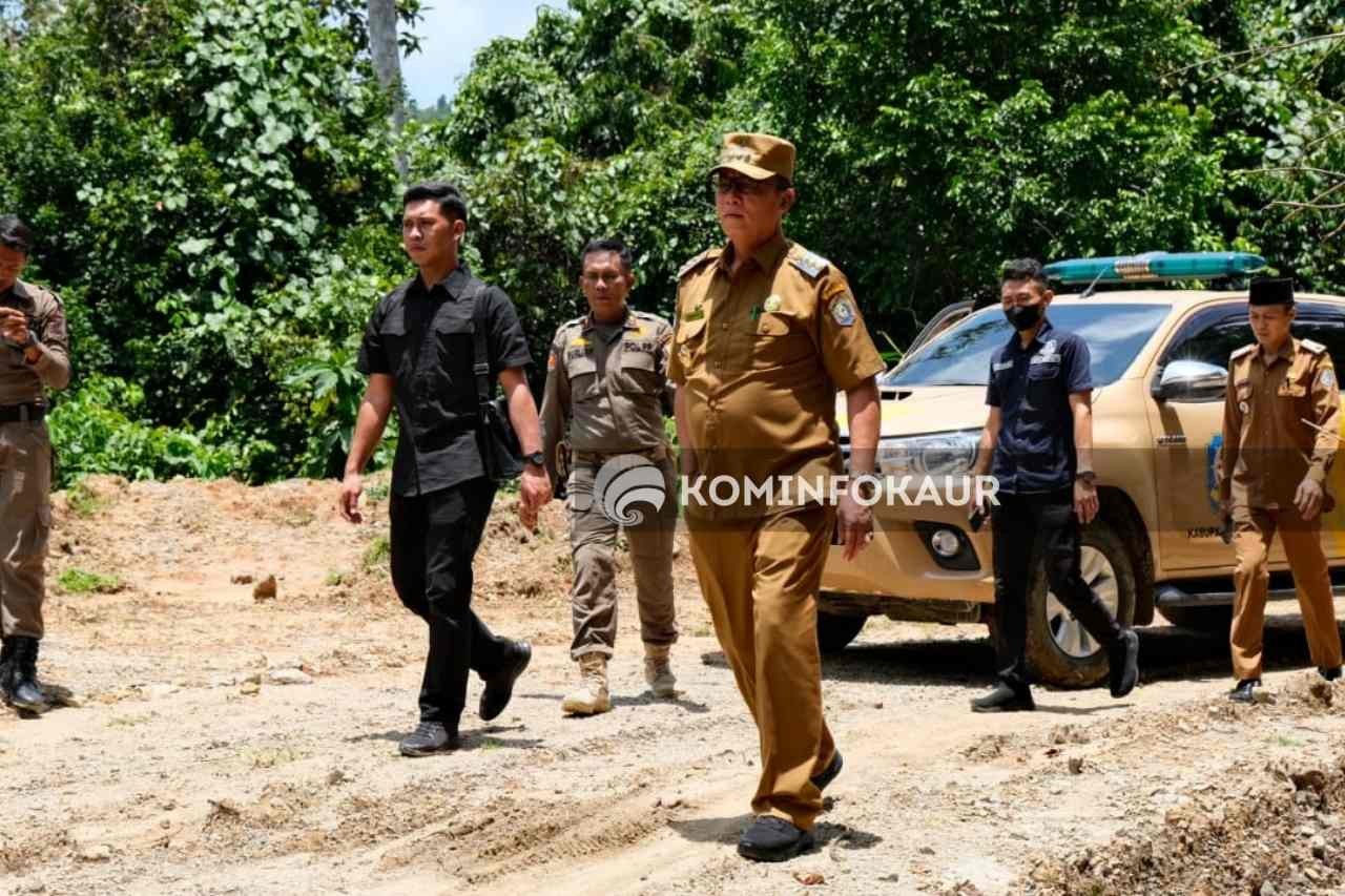 Bupati Sidak Pembangunan Jalan Penyandingan - Tanjung Aur