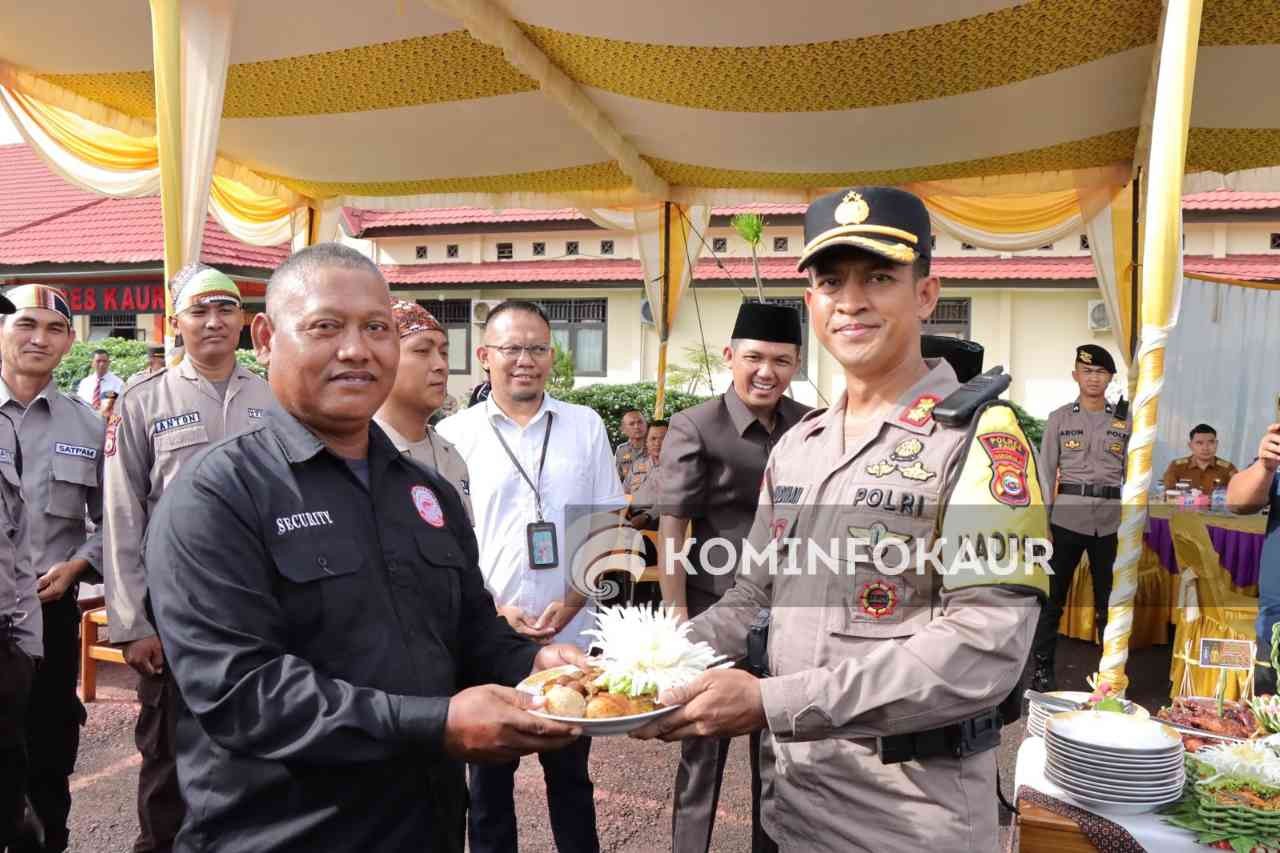 Upacara HUT Ke- 42 Satpam, Ini Pesan Kapolres Kaur Kepada Para Satuan Pengamanan