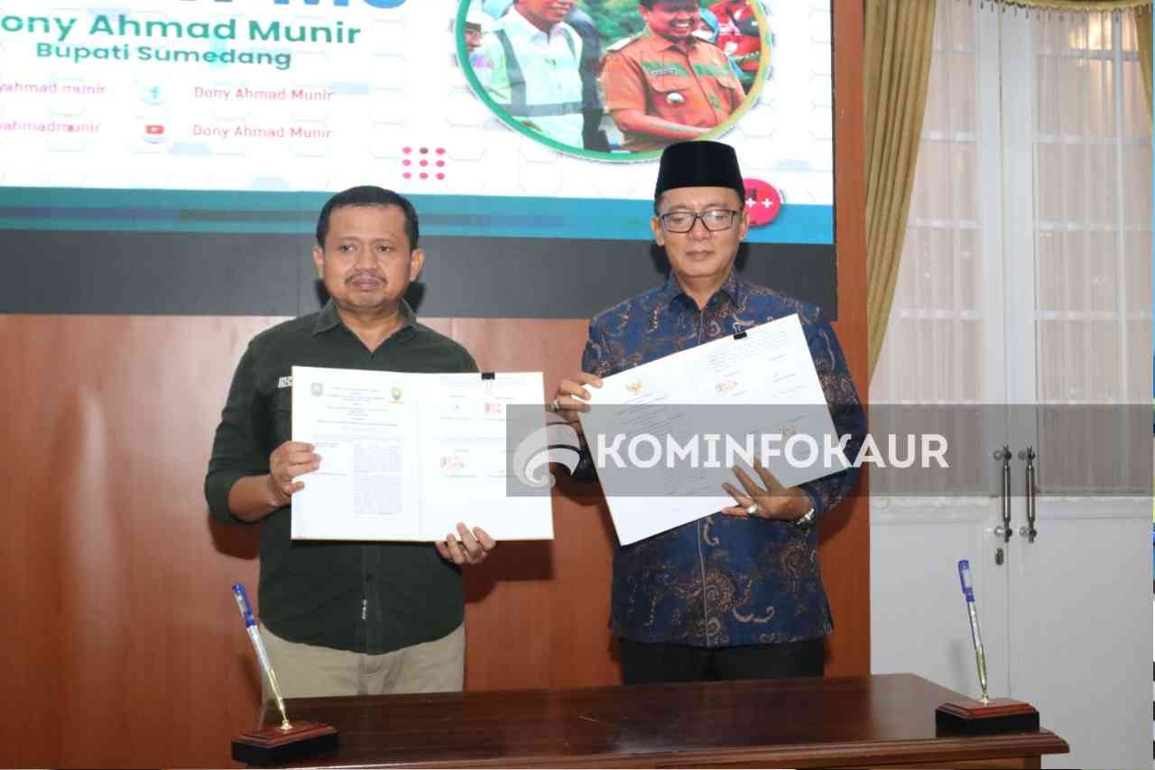 MoU Dengan Pemkab Sumedang, Kaur Boyong Tiga Aplikasi